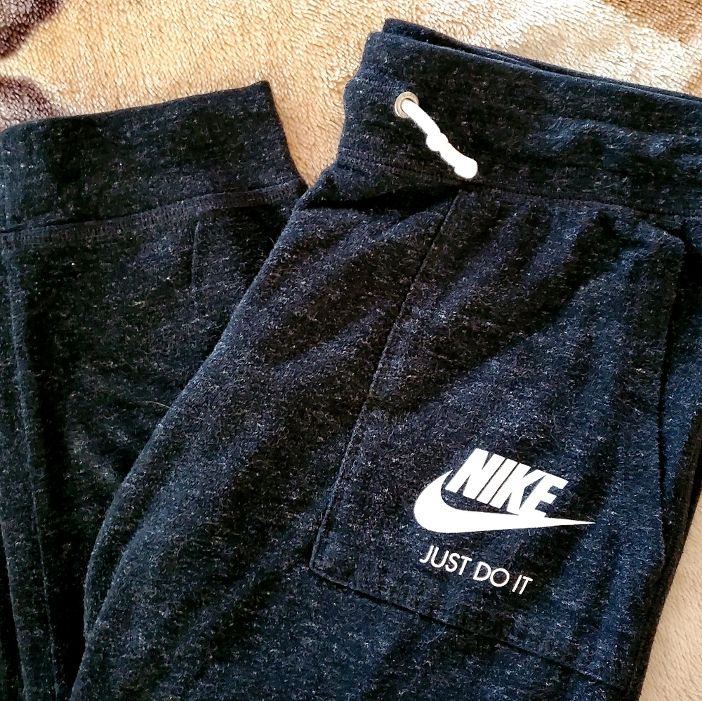 Nike Gym Sportwear - Capri